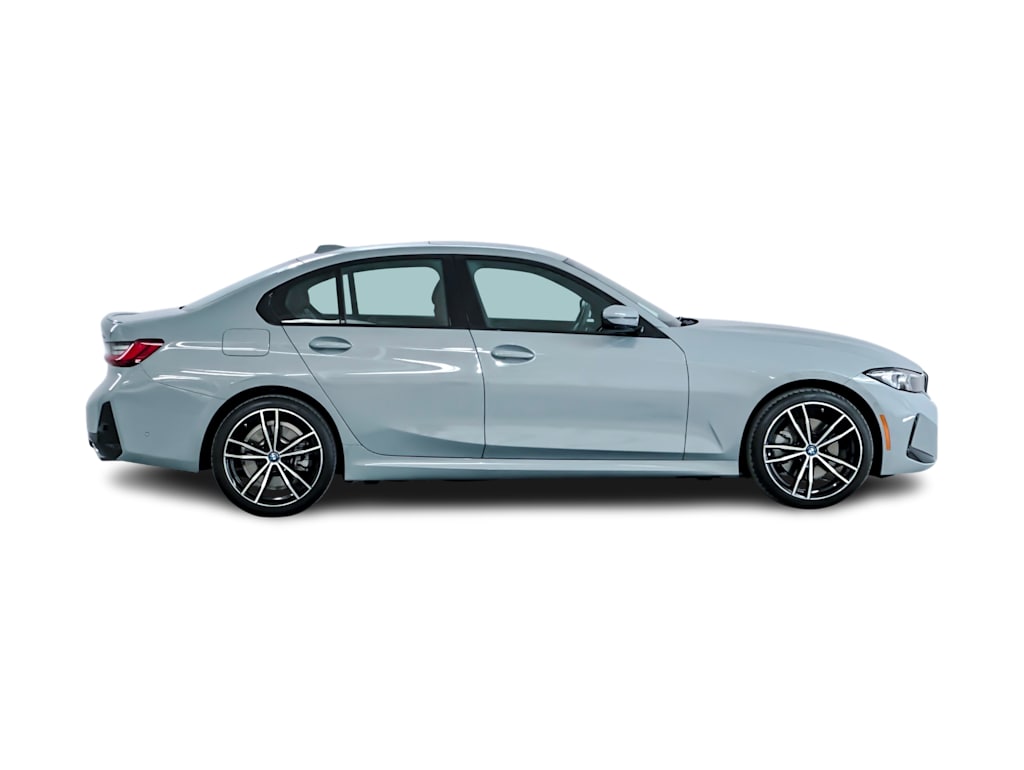 2024 BMW 3 Series 330e 17