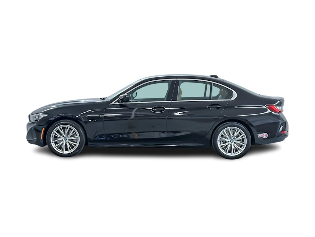 Thumbnail: 2023 BMW 3 Series - 3