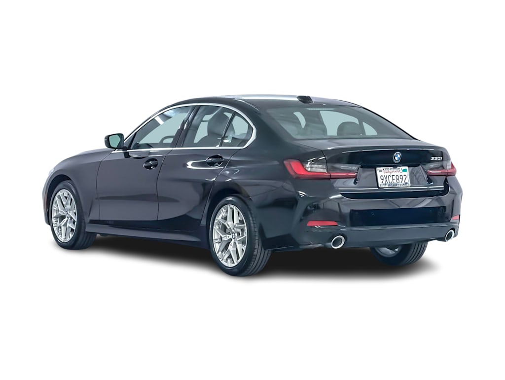 Thumbnail: 2026 BMW 3 Series - 4