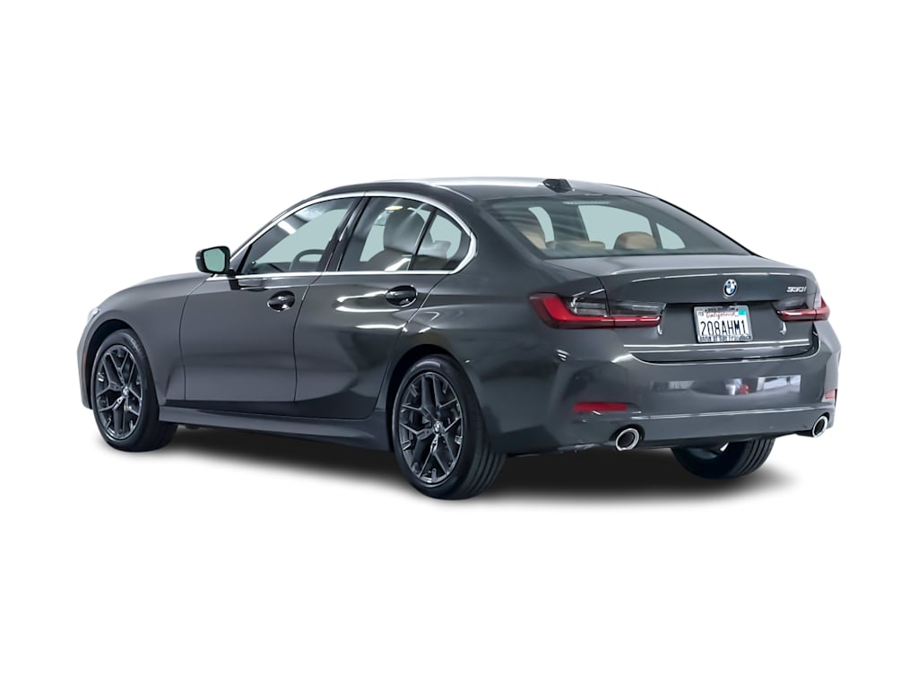 Thumbnail: 2026 BMW 3 Series - 4