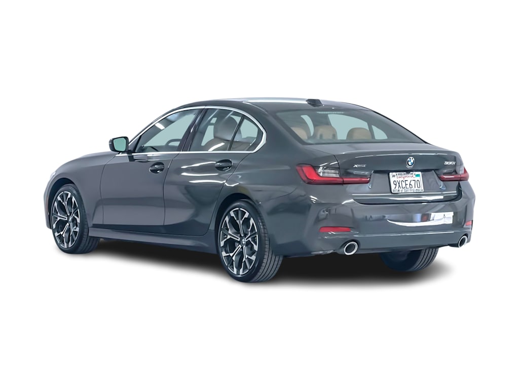 Thumbnail: 2026 BMW 3 Series - 4