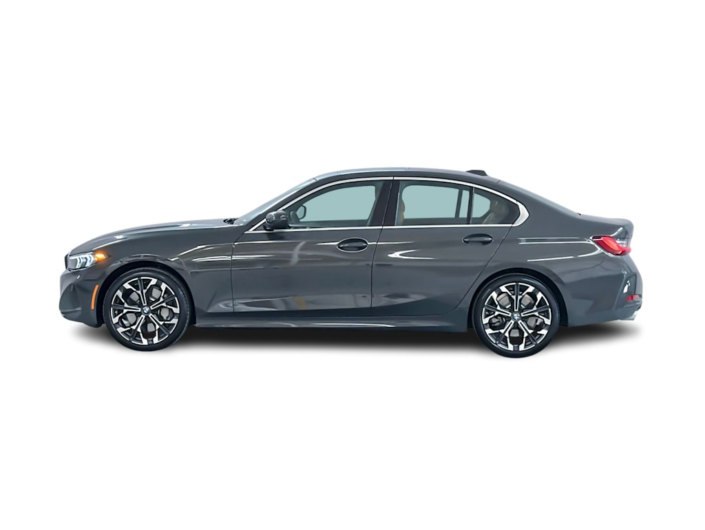Thumbnail: 2026 BMW 3 Series - 3