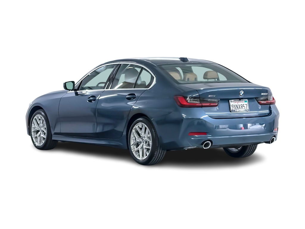 Thumbnail: 2026 BMW 3 Series - 4