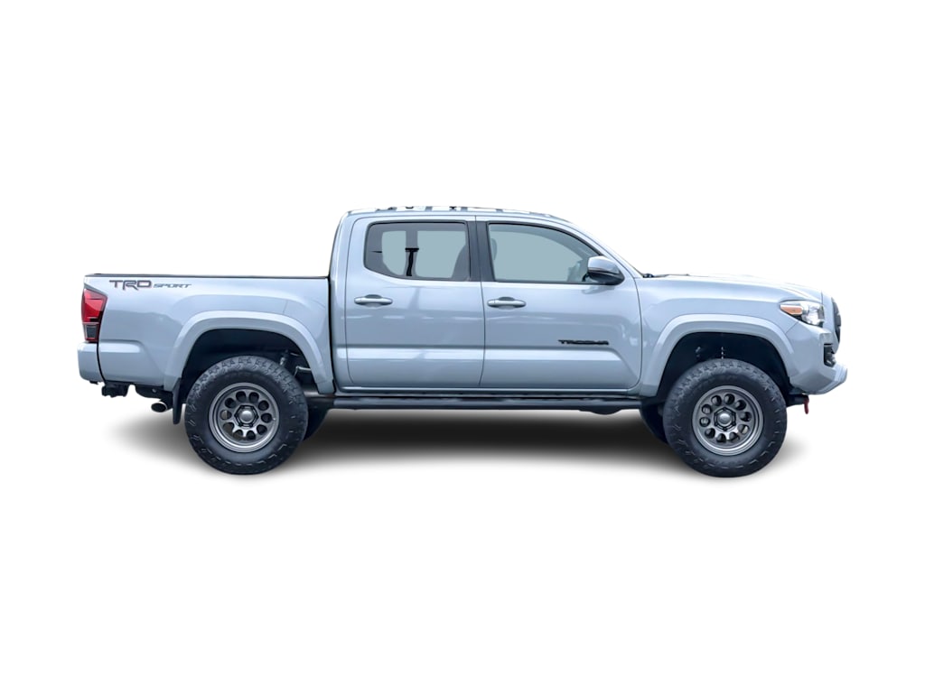 Thumbnail: 2019 Toyota Tacoma - 18