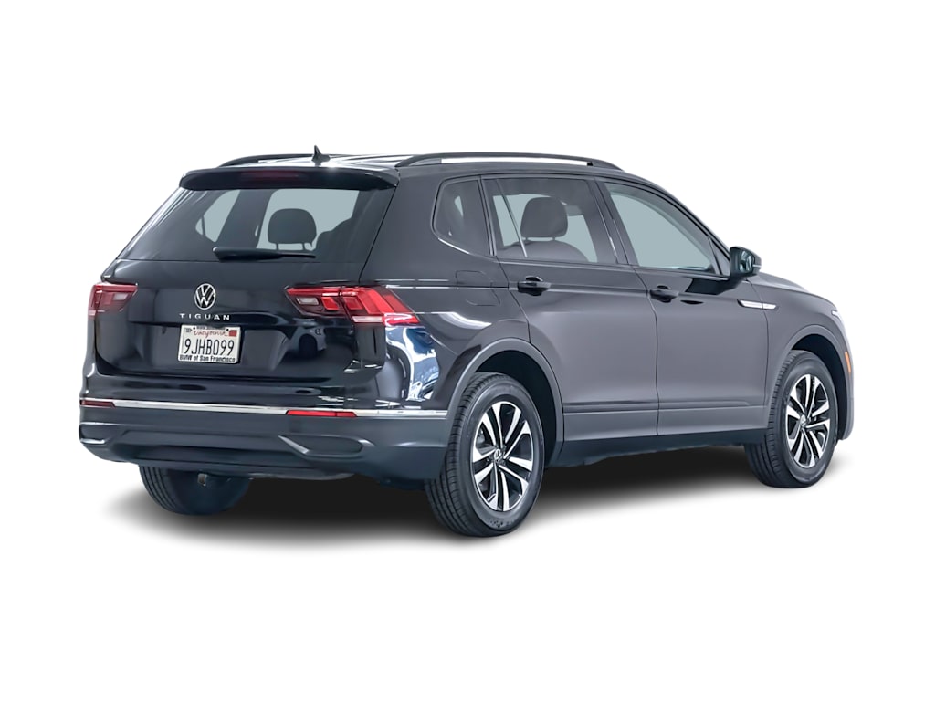 Thumbnail: 2023 Volkswagen Tiguan - 17