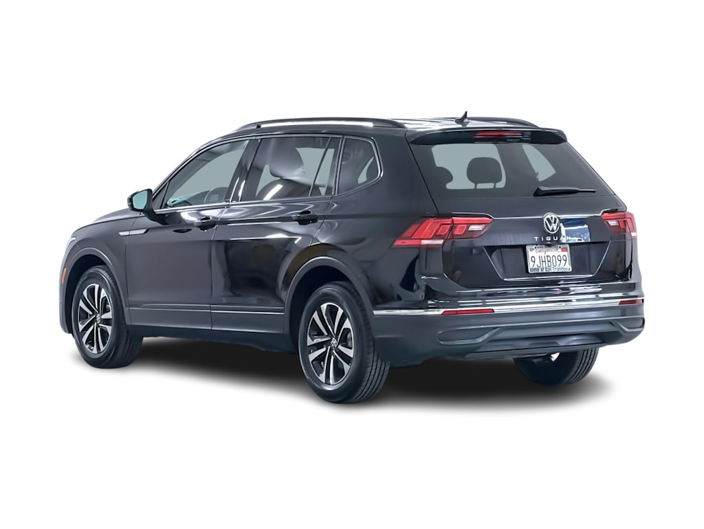 Thumbnail: 2023 Volkswagen Tiguan - 4