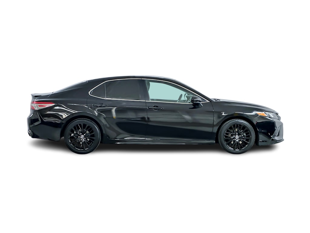 2018 Toyota Camry SE 17