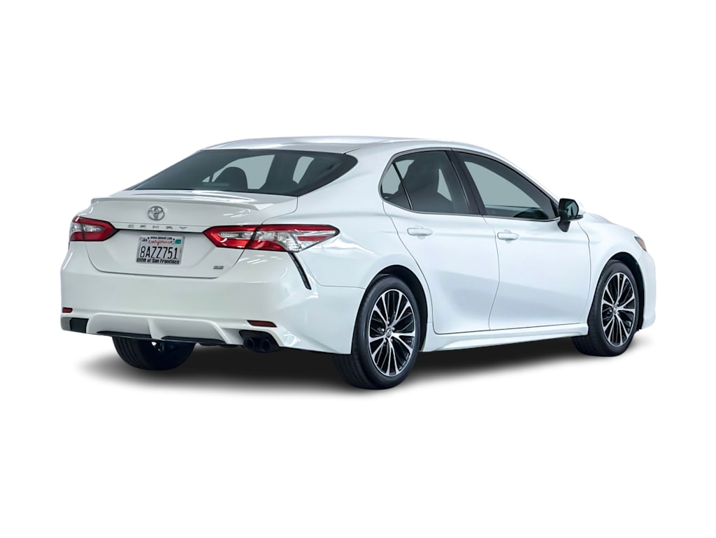 Thumbnail: 2018 Toyota Camry - 17