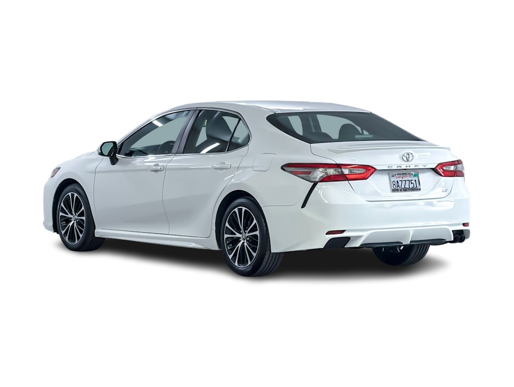 Thumbnail: 2018 Toyota Camry - 4