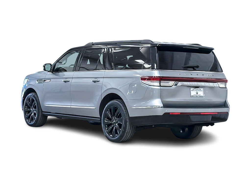 Thumbnail: 2023 Lincoln Navigator L - 4