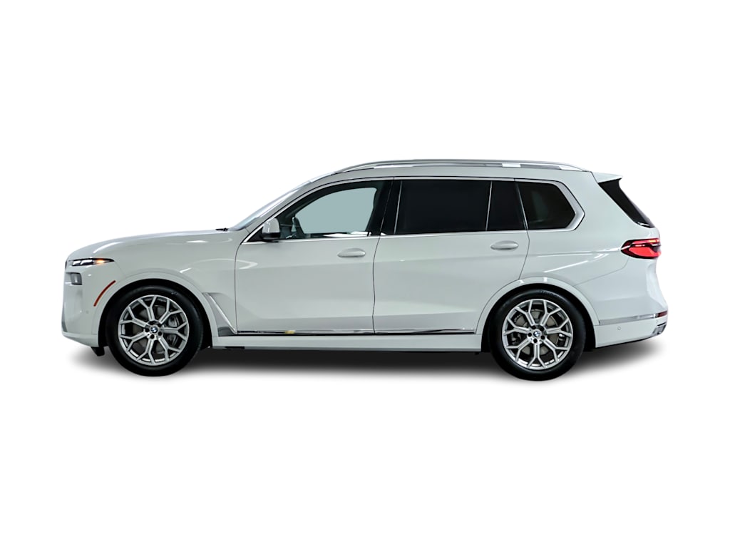 Thumbnail: 2023 BMW X7 - 3