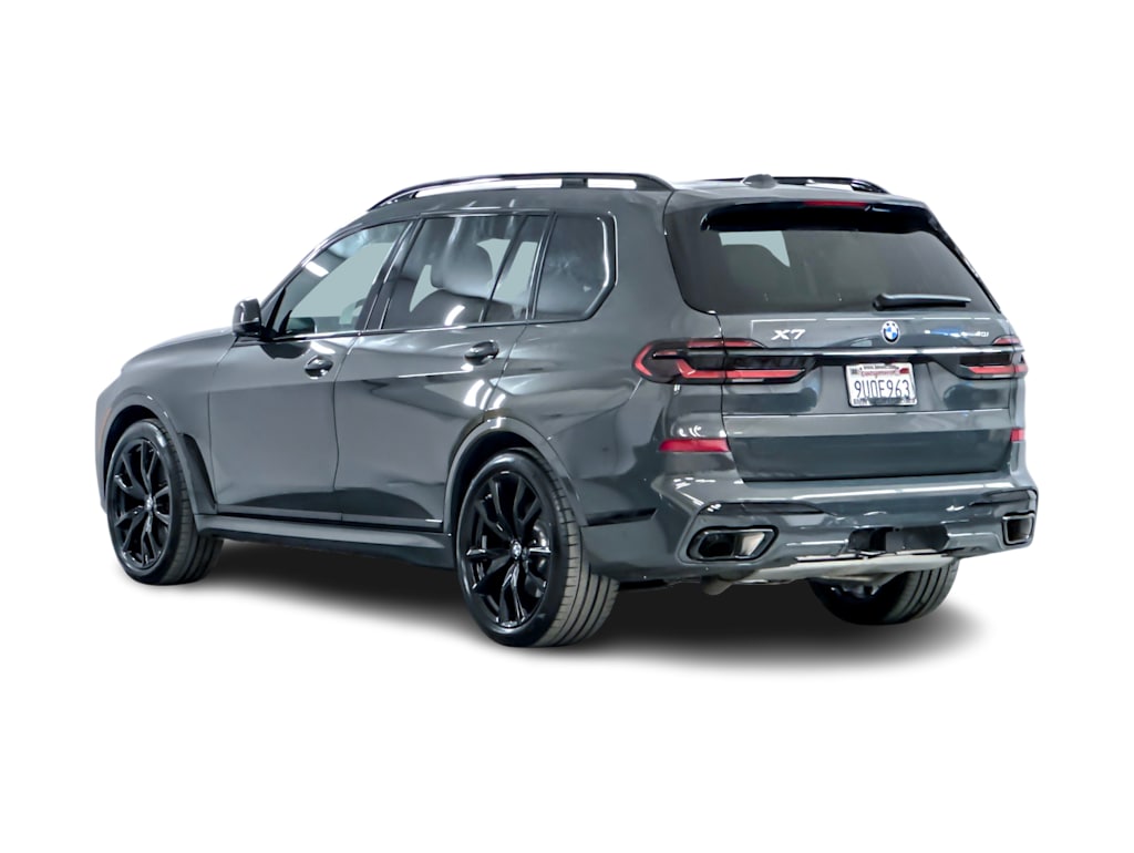 Thumbnail: 2026 BMW X7 - 4