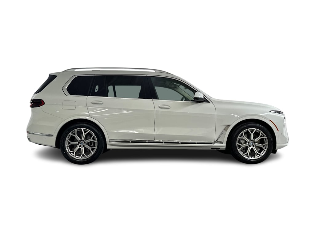 2025 BMW X7 xDrive40i 18