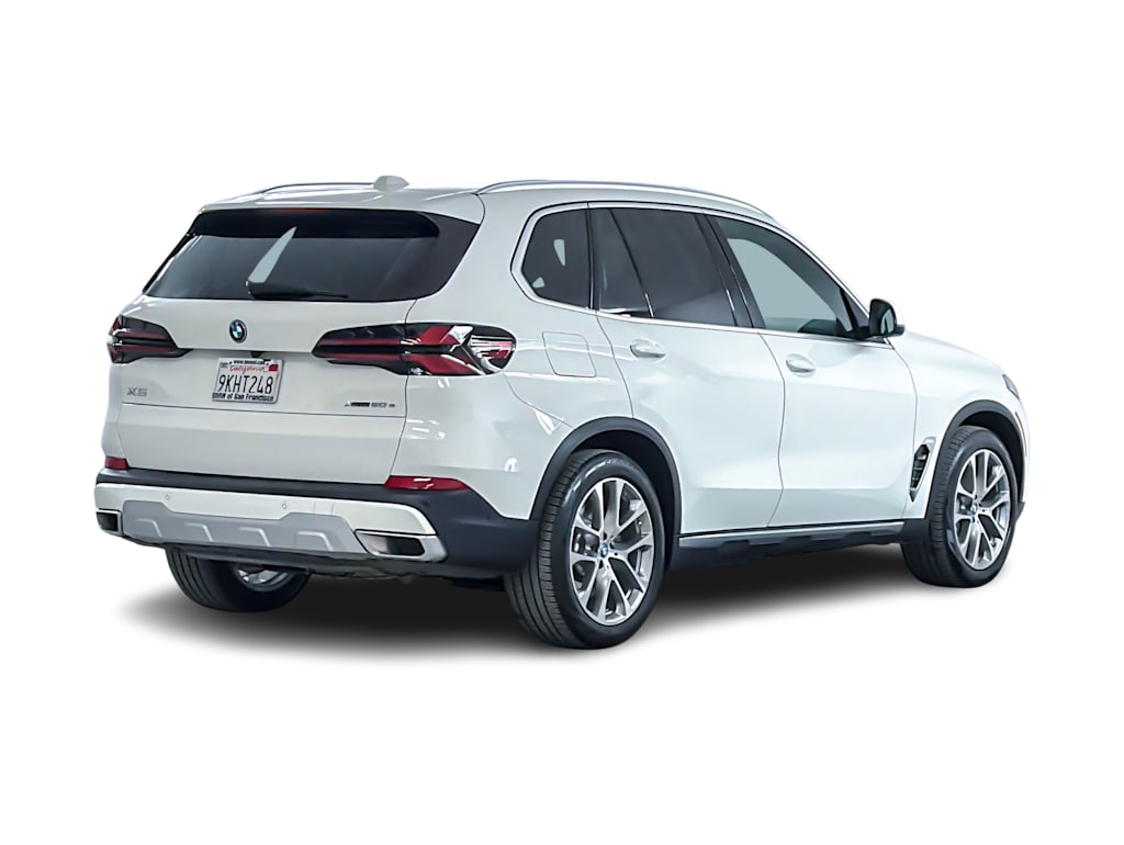 Thumbnail: 2024 BMW X5 - 17