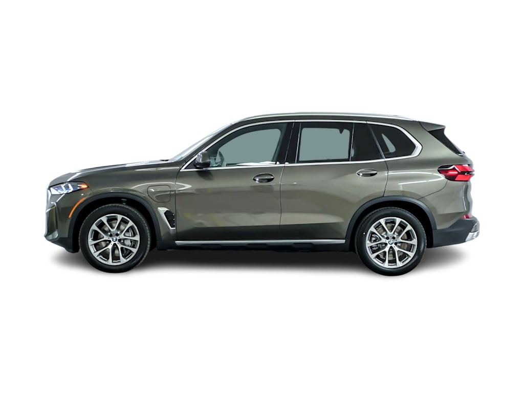 Thumbnail: 2026 BMW X5 - 3