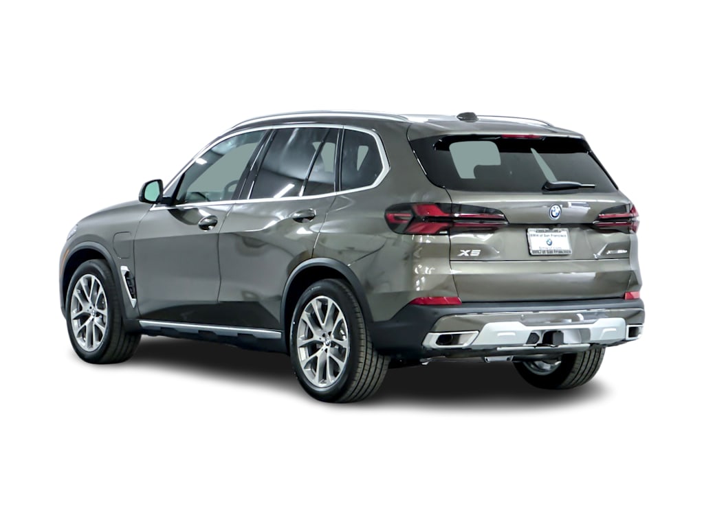 Thumbnail: 2026 BMW X5 - 4