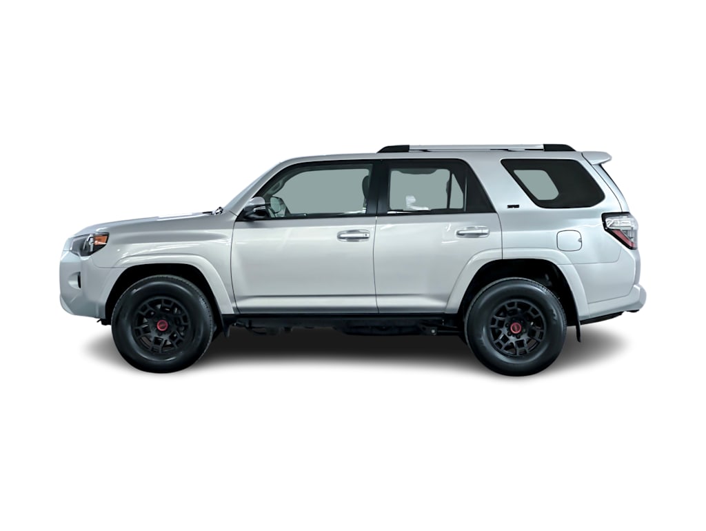 2022 Toyota 4Runner SR5 3