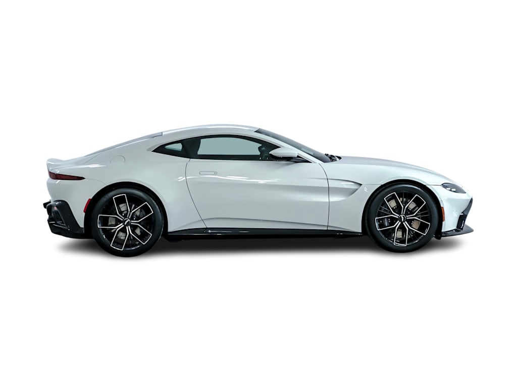 2022 Aston Martin Vantage  17