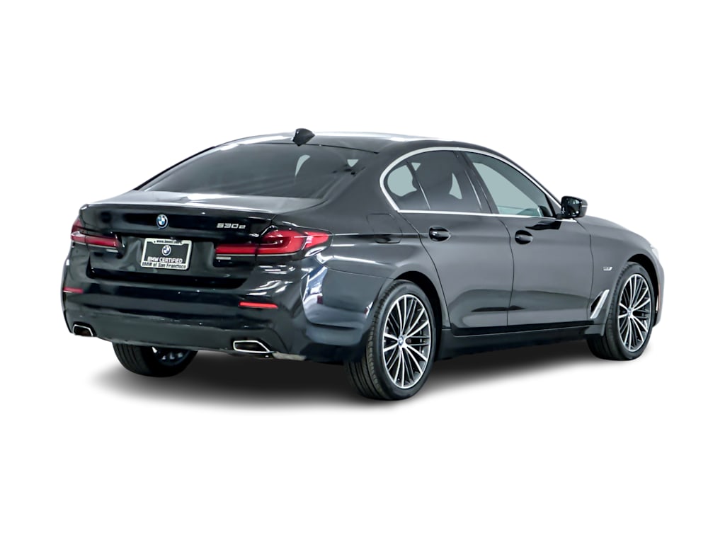 Thumbnail: 2023 BMW 5 Series - 16