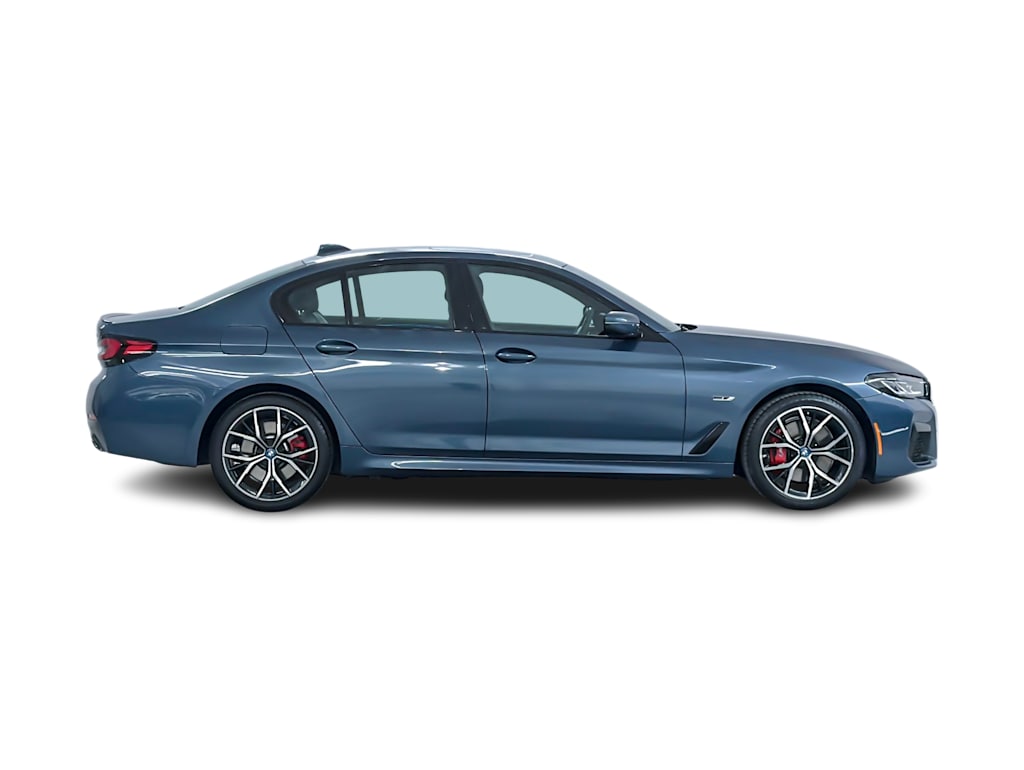 Thumbnail: 2023 BMW 5 Series - 18