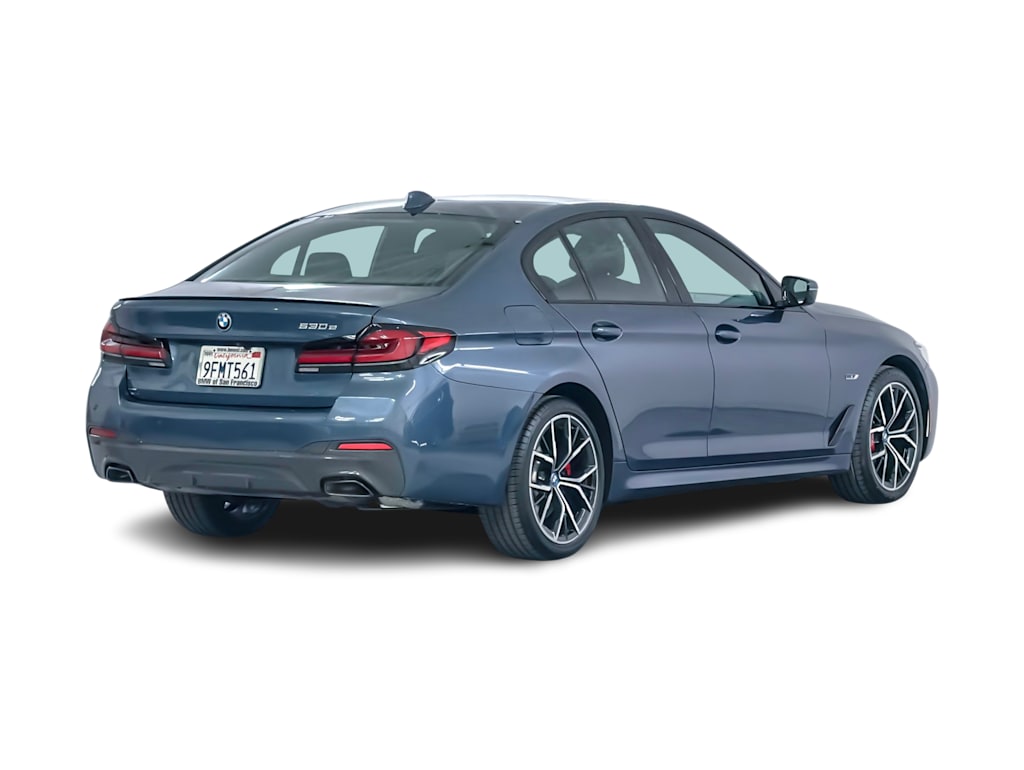 Thumbnail: 2023 BMW 5 Series - 17