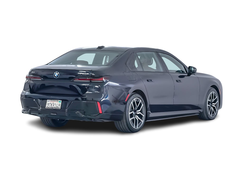 Thumbnail: 2025 BMW 7 Series - 18