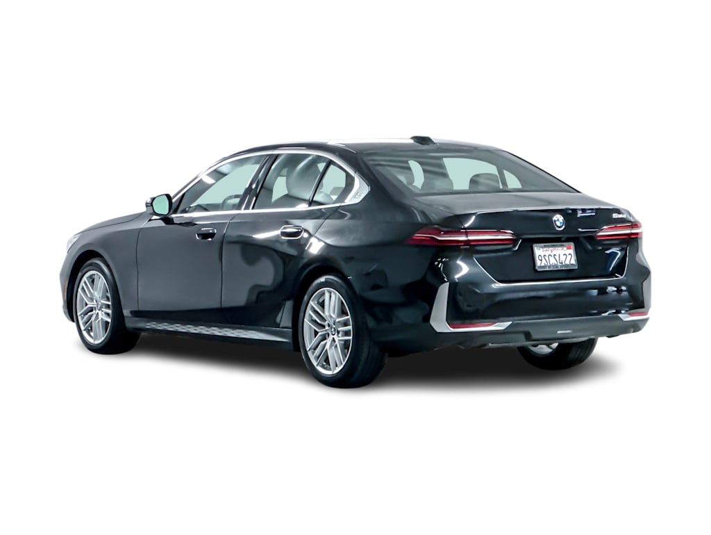 Thumbnail: 2025 BMW 5 Series - 4