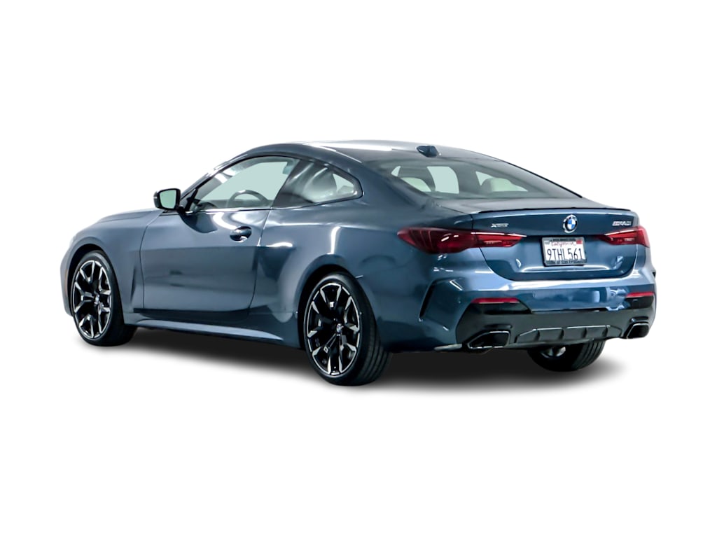 Thumbnail: 2025 BMW 4 Series - 4