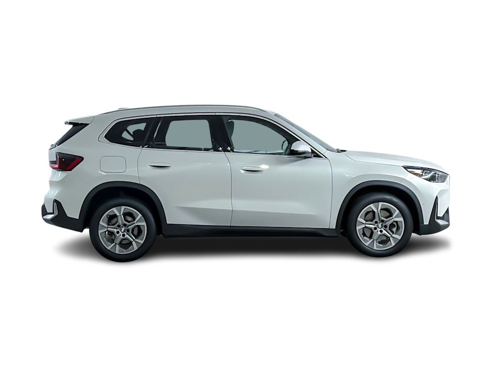 Thumbnail: 2023 BMW X1 - 19