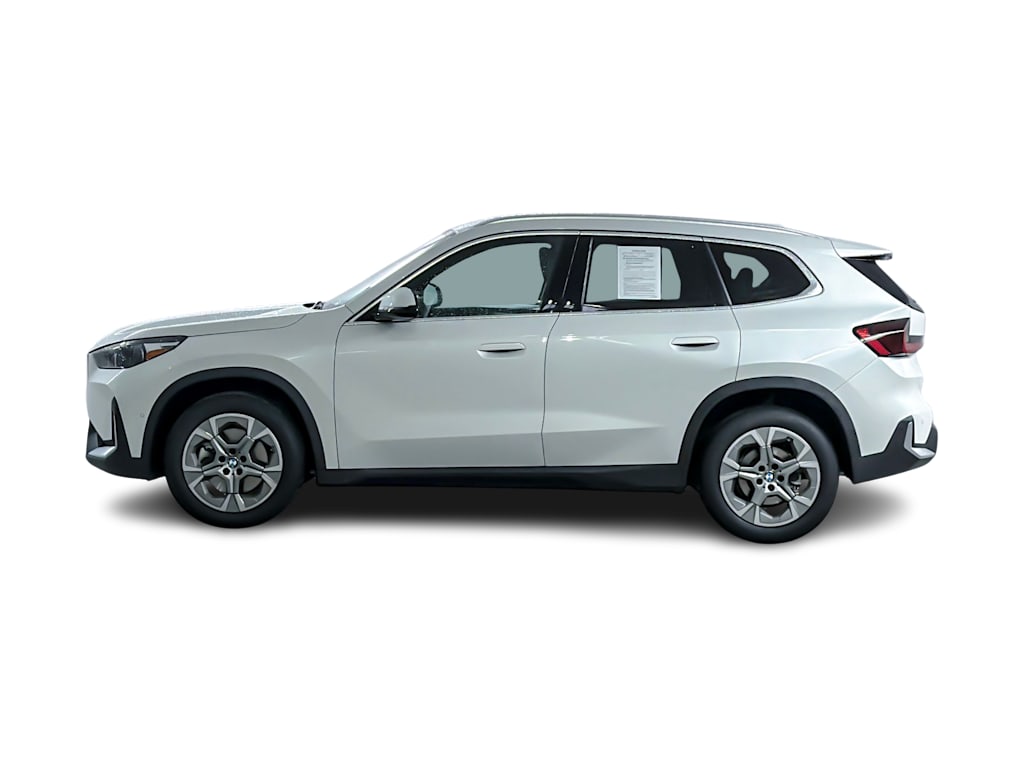 Thumbnail: 2023 BMW X1 - 3