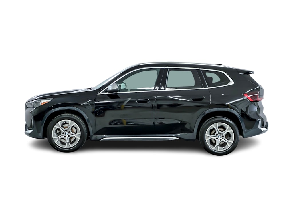 Thumbnail: 2023 BMW X1 - 3