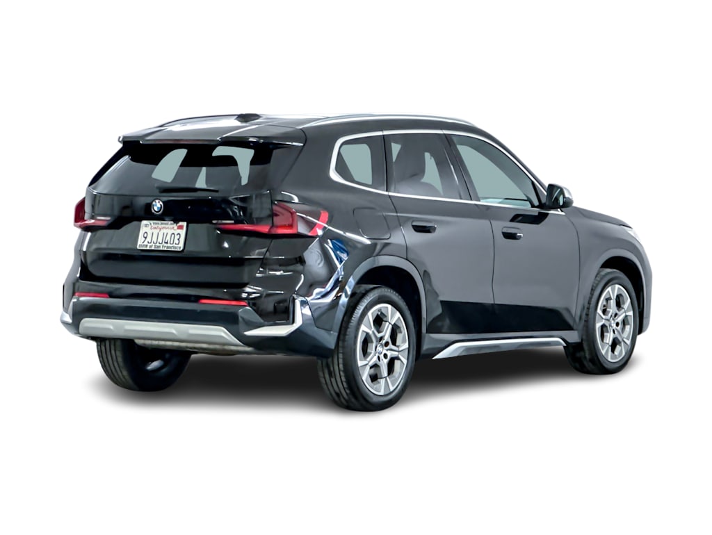 Thumbnail: 2023 BMW X1 - 17