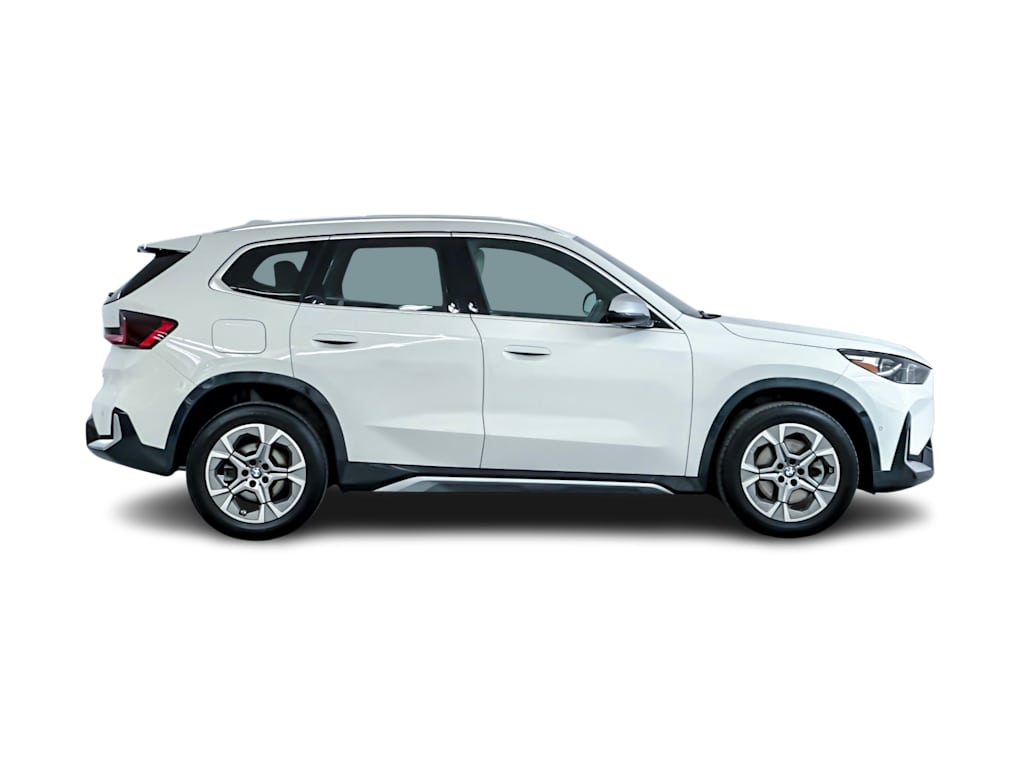 Thumbnail: 2023 BMW X1 - 19