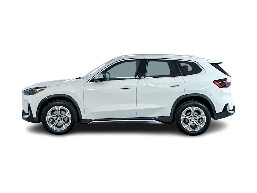 Thumbnail: 2023 BMW X1 - 3