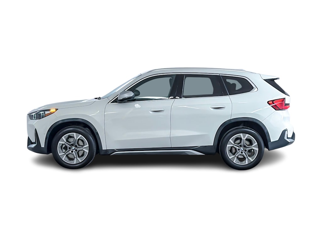 Thumbnail: 2023 BMW X1 - 3