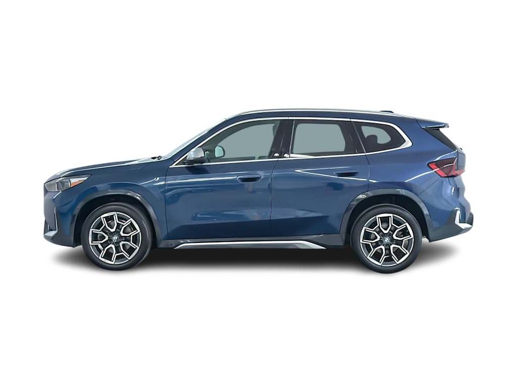 Thumbnail: 2023 BMW X1 - 3