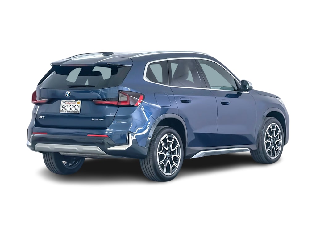 Thumbnail: 2023 BMW X1 - 18