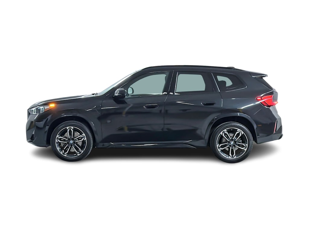Thumbnail: 2023 BMW X1 - 3