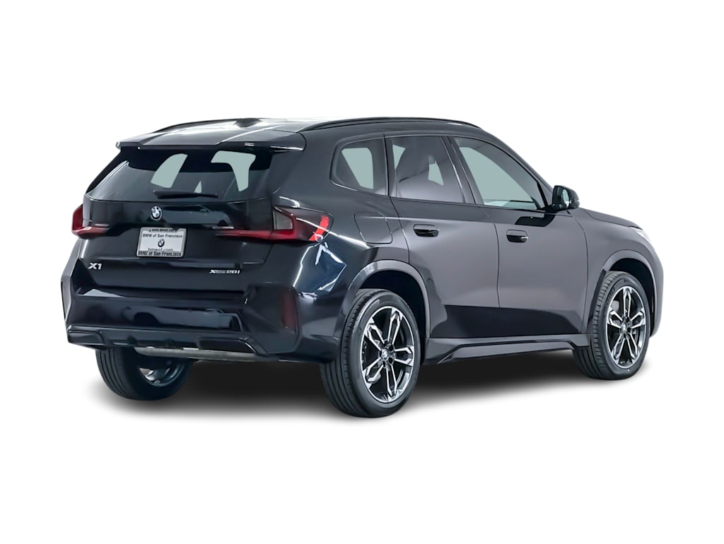 Thumbnail: 2023 BMW X1 - 18