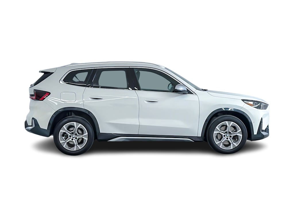 Thumbnail: 2023 BMW X1 - 20