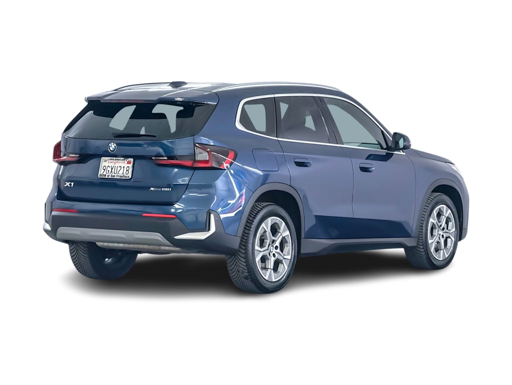 Thumbnail: 2023 BMW X1 - 18