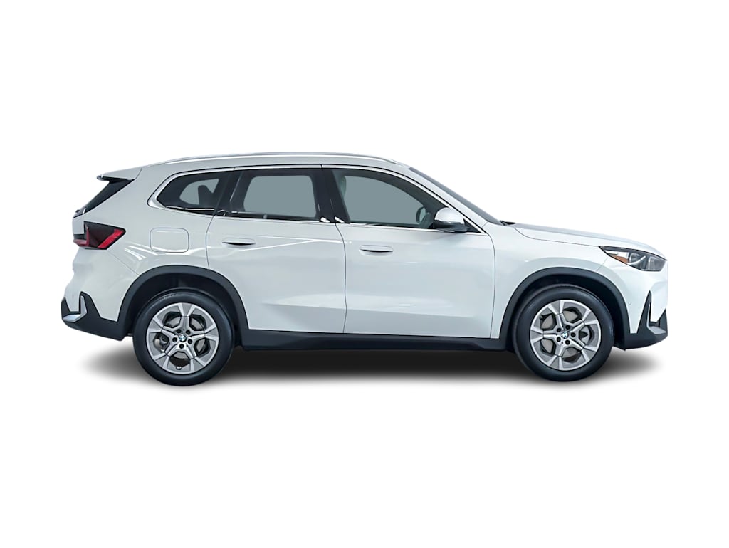 Thumbnail: 2023 BMW X1 - 19
