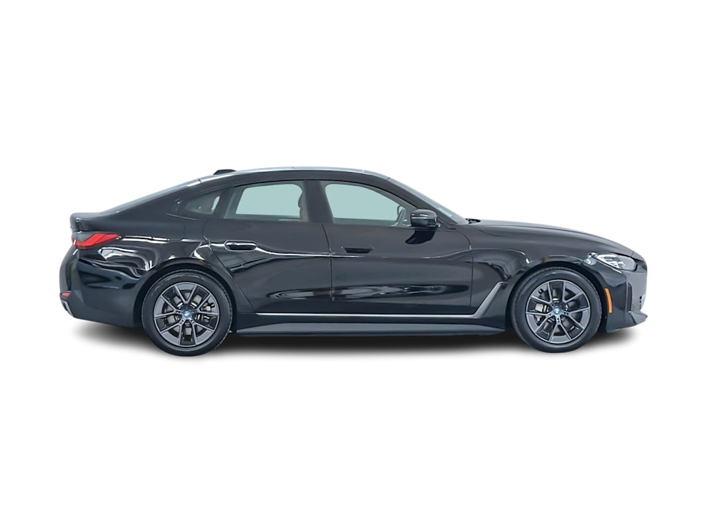 Thumbnail: 2023 BMW i4 - 19