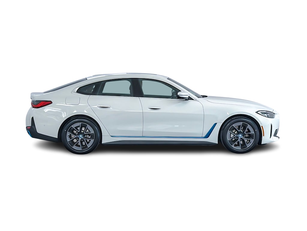 Thumbnail: 2023 BMW i4 - 18