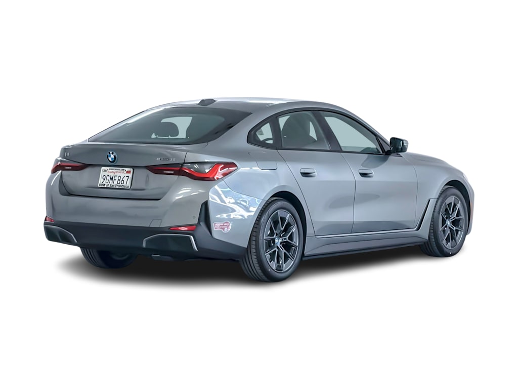 Thumbnail: 2023 BMW i4 - 17