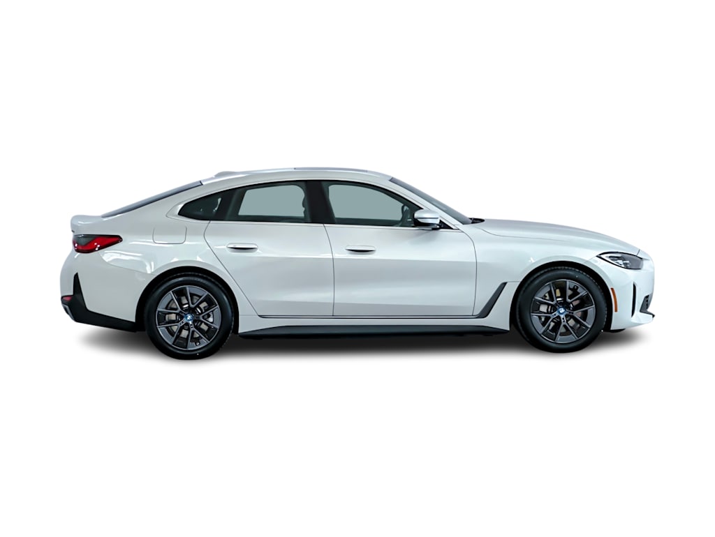 Thumbnail: 2023 BMW i4 - 19