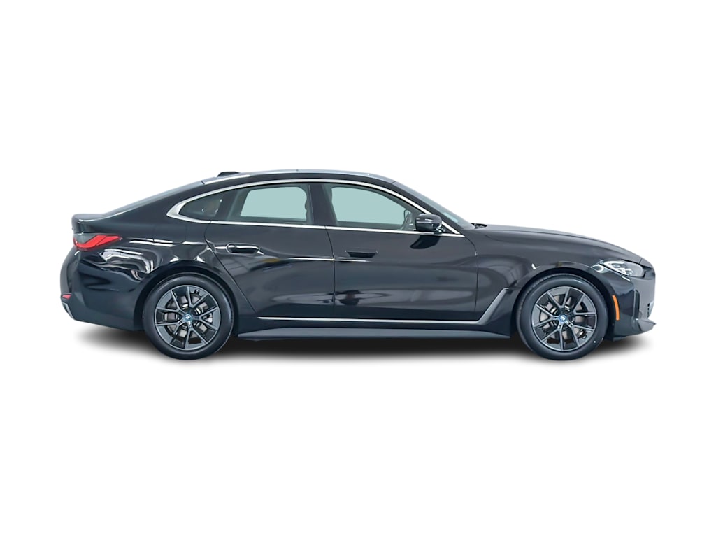 Thumbnail: 2023 BMW i4 - 18