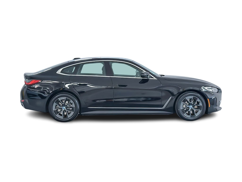 Thumbnail: 2023 BMW i4 - 18