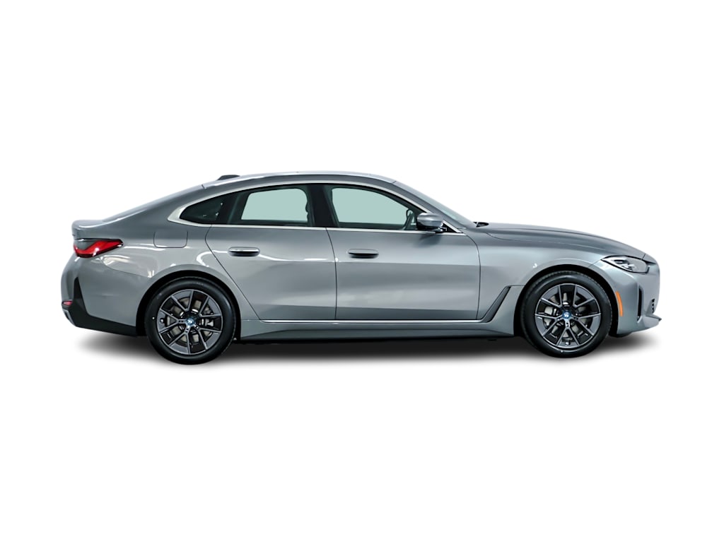 Thumbnail: 2023 BMW i4 - 18