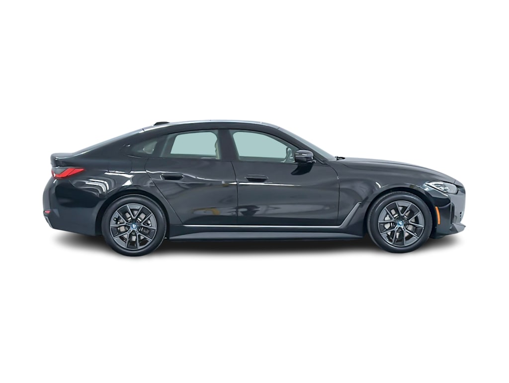 Thumbnail: 2023 BMW i4 - 18